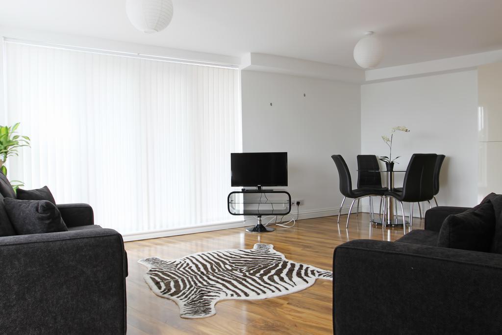 Radalco Apartments Hounslow Room photo