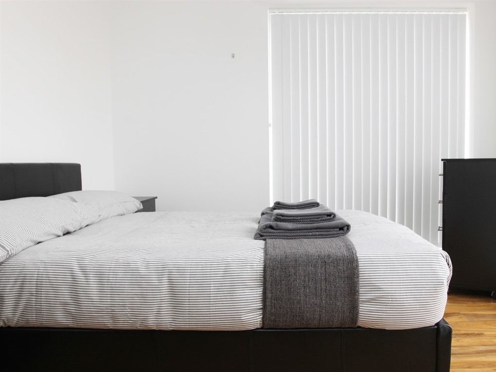 Radalco Apartments Hounslow Exterior photo